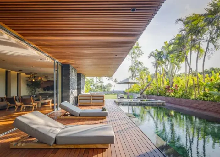 Poolside_lounge